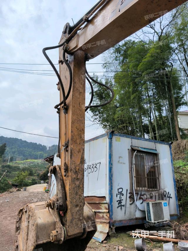 小臂整體左后（工作和回轉(zhuǎn)裝置）