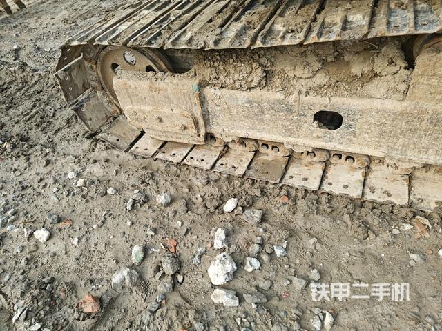 左側(cè)行走馬達蓋板（行走機構(gòu)）