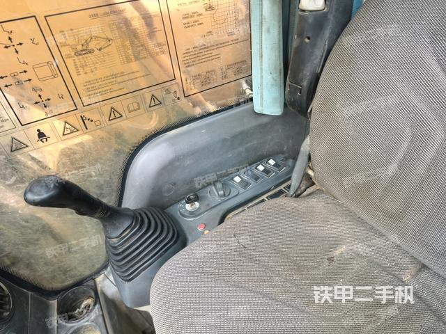 座椅后部(駕駛室部分) 座椅后部(駕駛室部分)