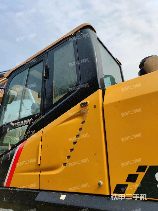 驾驶室左后45度（驾驶室部分）