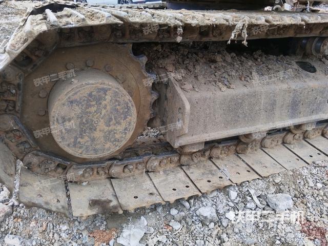 右驅(qū)動輪（行走機構）