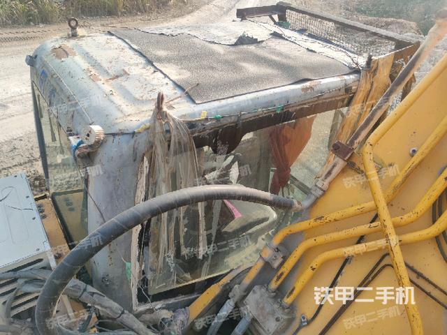 駕駛室頂部俯視(上車部件) 駕駛室頂部俯視(上車部件)