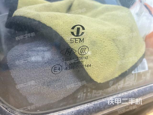 操作手柄左(推土機駕駛室) 操作手柄左(推土機駕駛室)
