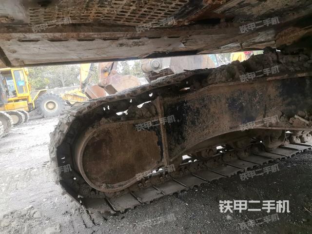 左側(cè)行走馬達蓋板（行走機構(gòu)）