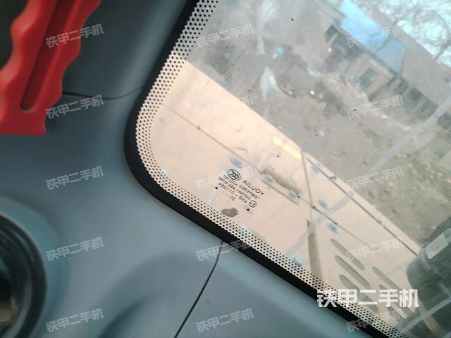 后窗玻璃角標(biāo)（駕駛室部分）