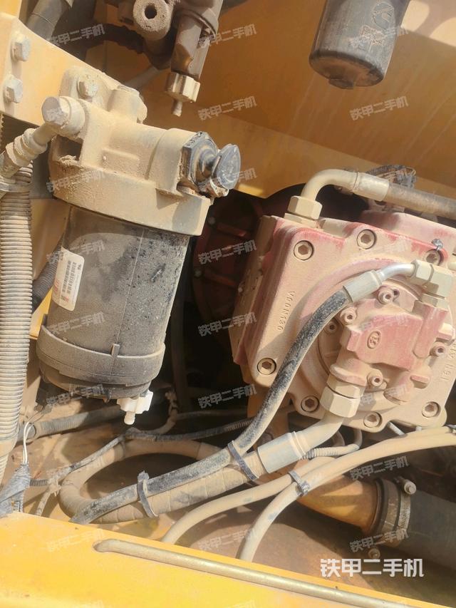 液壓泵斜45?左（大件艙室）