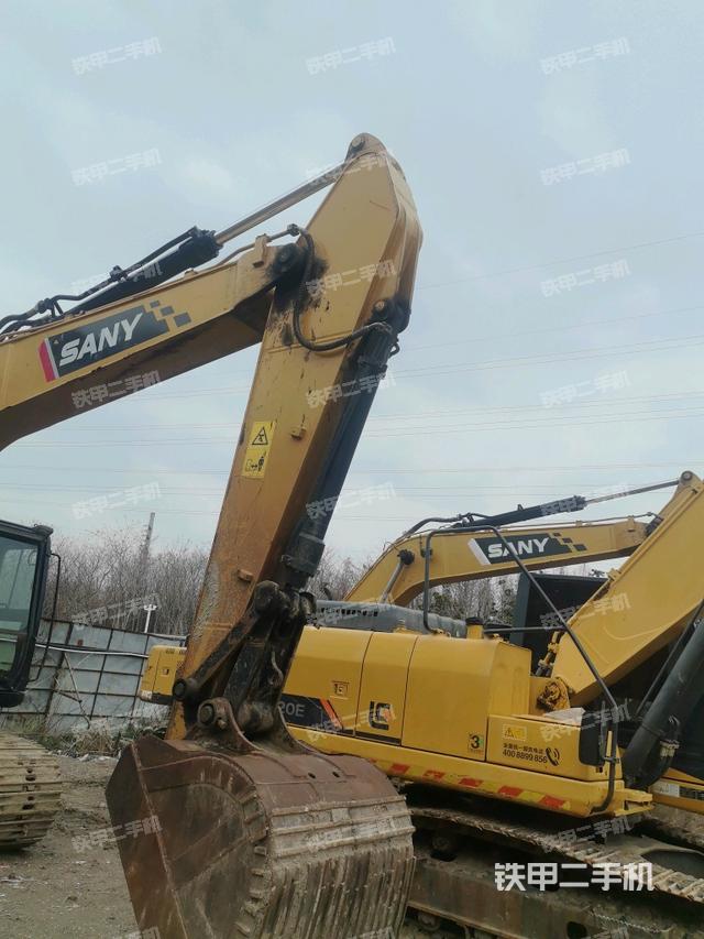 小臂整體左后（工作和回轉(zhuǎn)裝置）