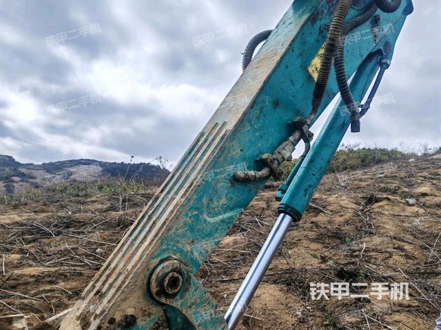 小臂整体左后（工作和回转装置）