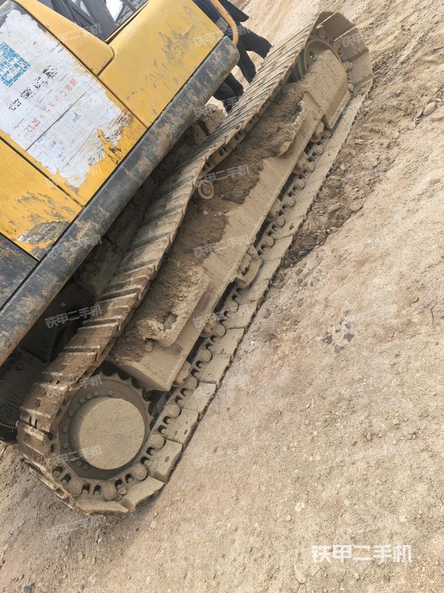 左側(cè)行走馬達(dá)蓋板（行走機(jī)構(gòu)）