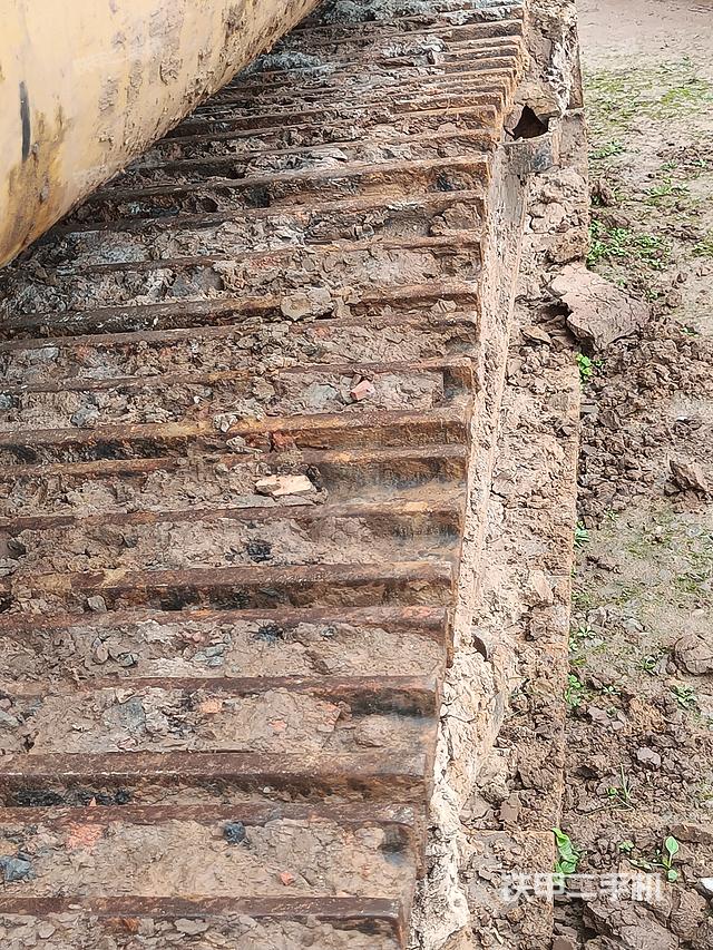 单侧履带整体（整机外观）