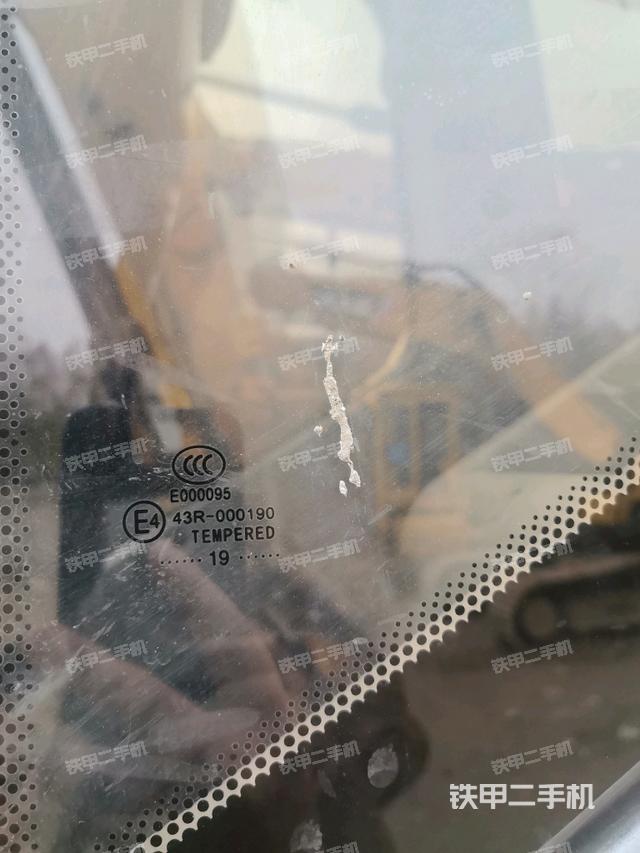 后窗玻璃角標(biāo)（駕駛室部分）