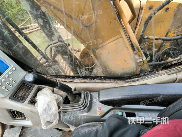 座椅右側(cè)控制臺/鑰匙門/油門/含右手柄（駕駛室部分）