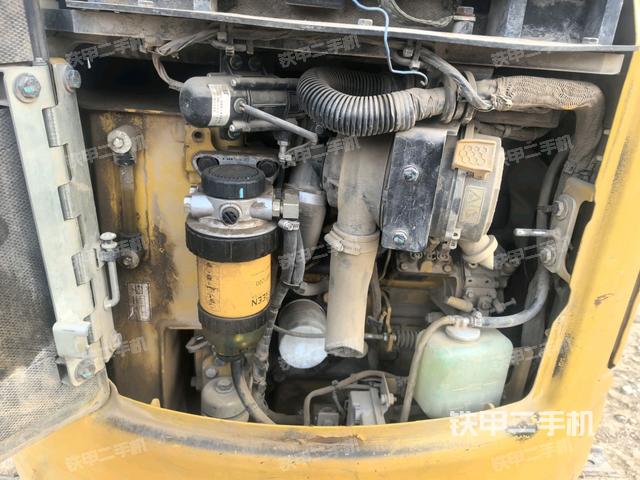 發(fā)動(dòng)機(jī)室（上車部件）