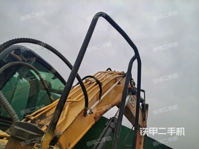 大臂油缸整體?豎拍(工作和回轉(zhuǎn)裝置) 大臂油缸整體?豎拍(工作和回轉(zhuǎn)裝置)