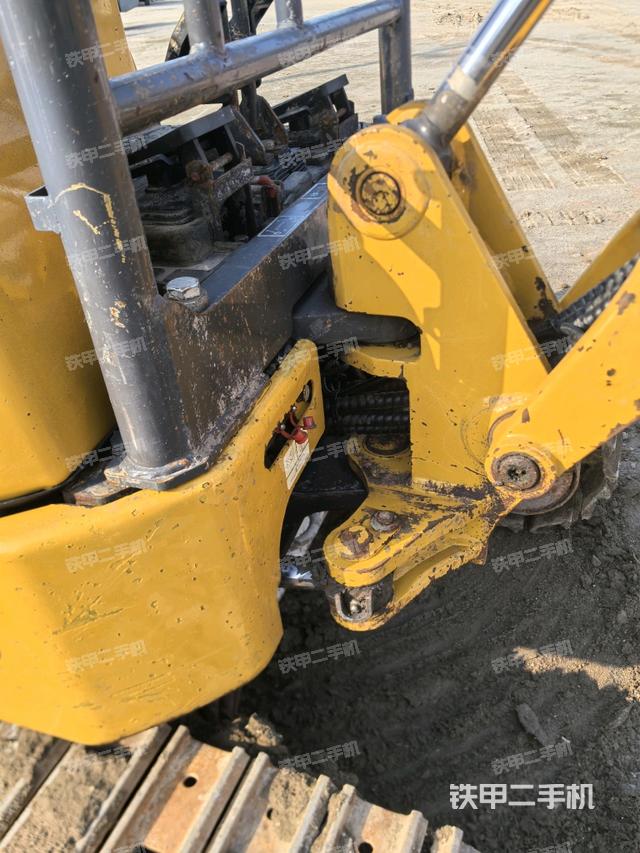 大臂根部?斜（工作和回轉(zhuǎn)裝置）