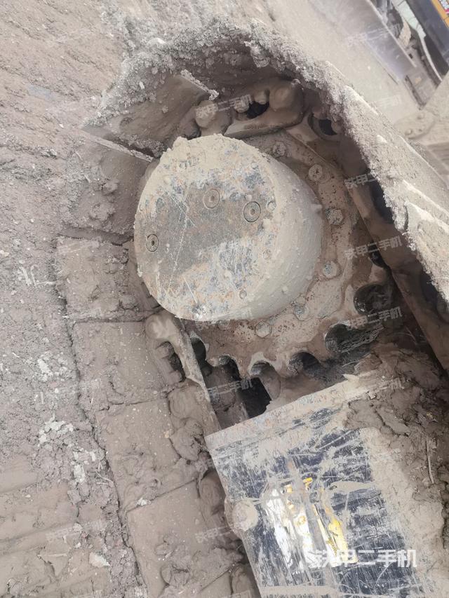 右驅(qū)動(dòng)輪（行走機(jī)構(gòu)）