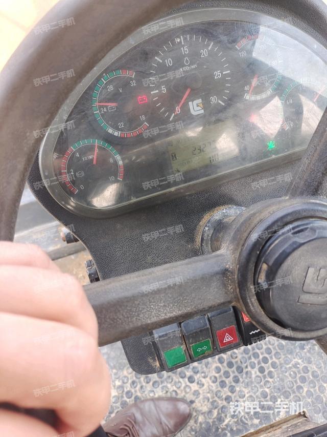 小時表（壓路機駕駛室）