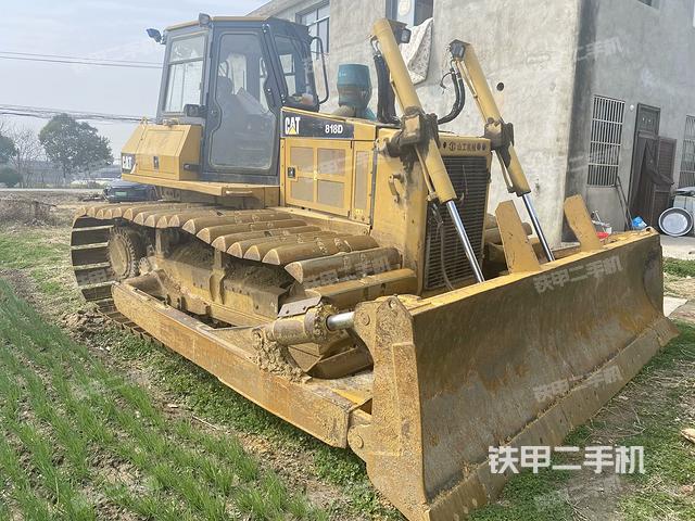 右前45°(推土機整車外觀) 右前45°(推土機整車外觀)