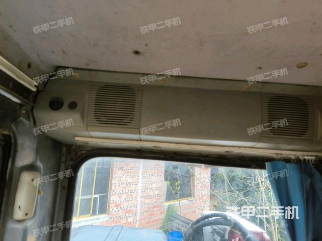 后窗玻璃角標(biāo)（駕駛室部分）