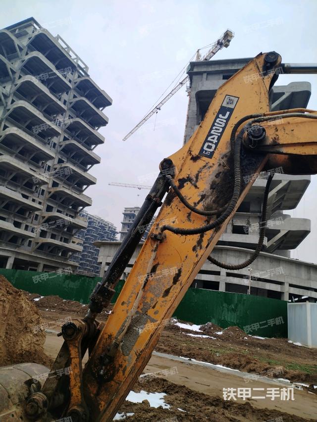 小臂整體左后(工作和回轉(zhuǎn)裝置) 小臂整體左后(工作和回轉(zhuǎn)裝置)