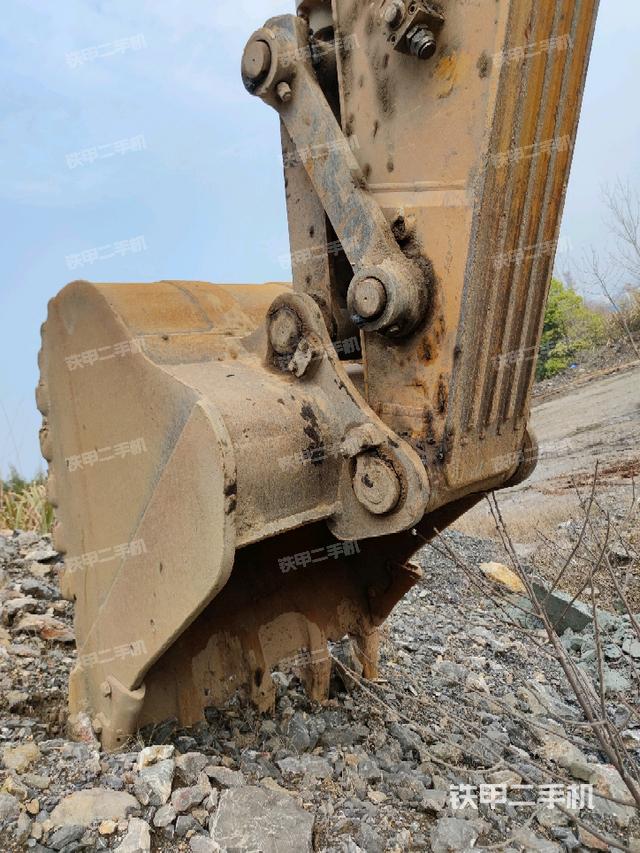 铲斗右后整体（工作和回转装置）