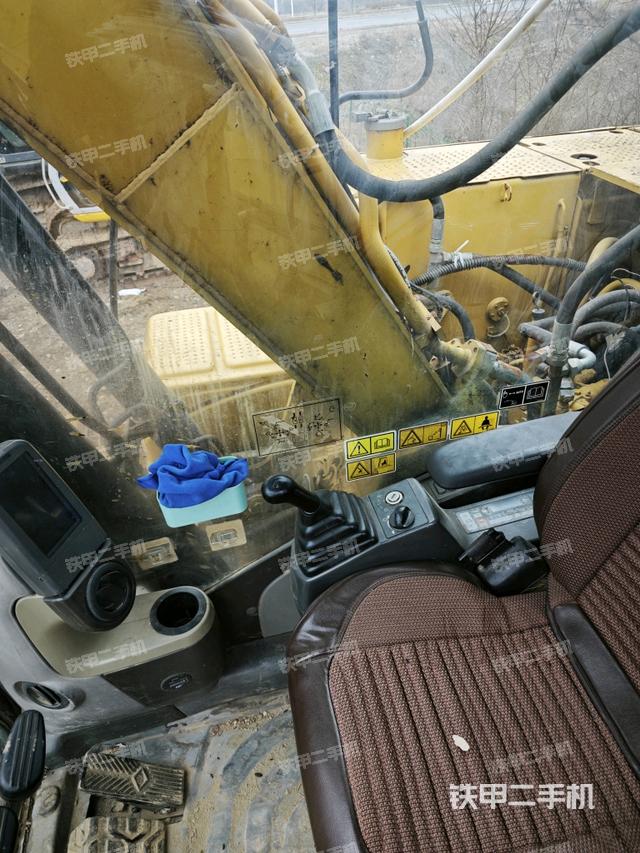 駕駛室整體（整機(jī)外觀）