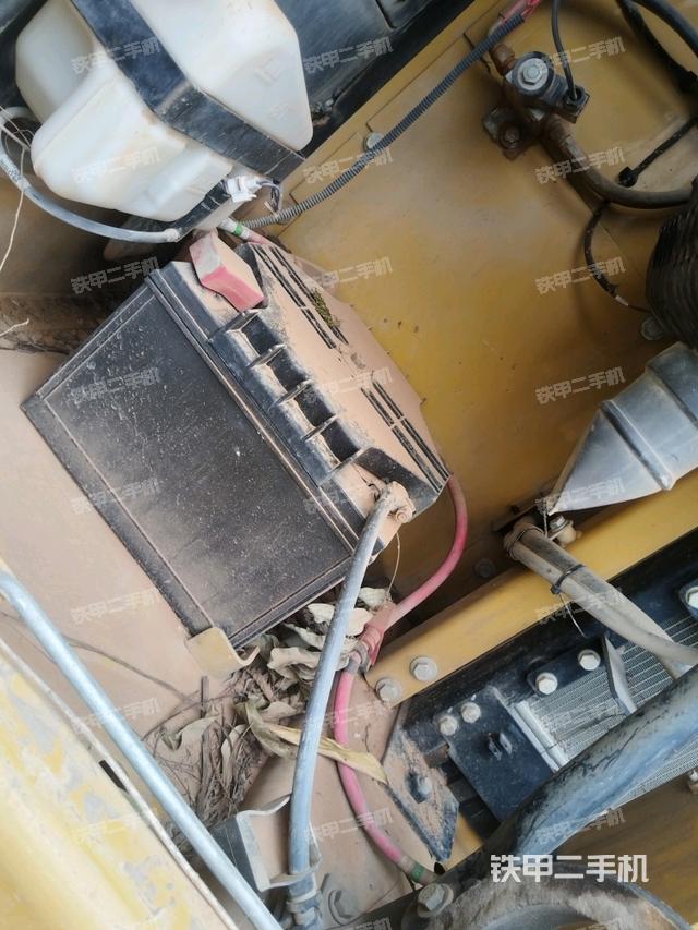 電瓶(大件艙室) 電瓶(大件艙室)