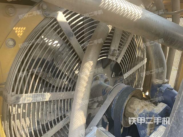 風扇及皮帶(推土機發(fā)動機艙) 風扇及皮帶(推土機發(fā)動機艙)