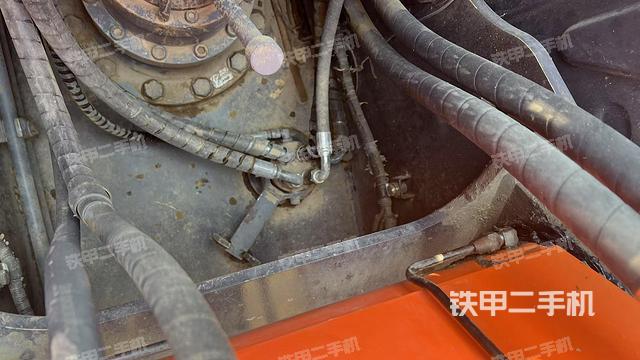 中央回轉(zhuǎn)接頭特寫(上車部件) 中央回轉(zhuǎn)接頭特寫(上車部件)