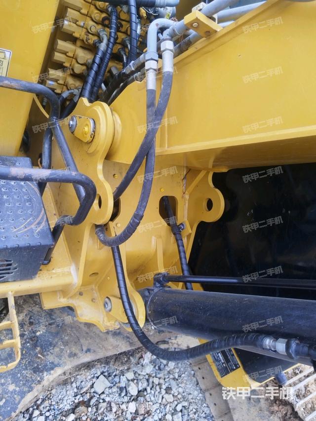 大臂根部?斜（工作和回轉(zhuǎn)裝置）