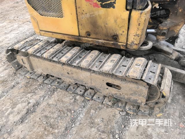 右側(cè)履帶整體?（行走機(jī)構(gòu)）