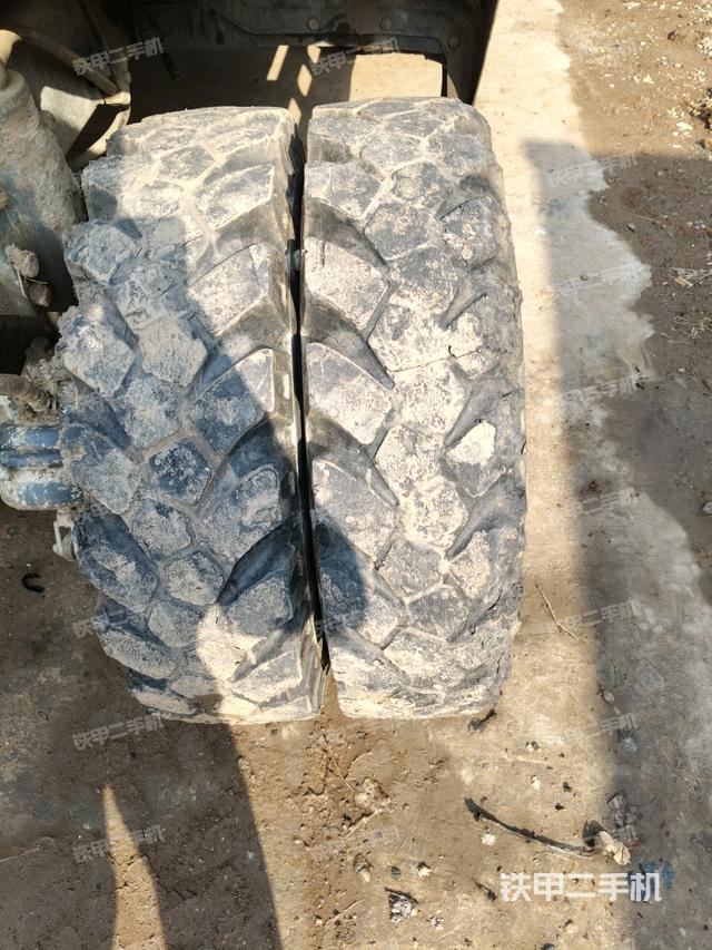 左側(cè)履帶整體?（行走機(jī)構(gòu)）