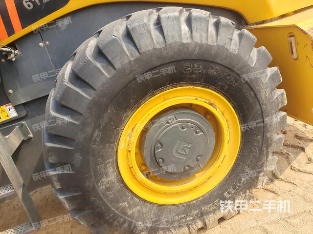 正后側(cè)（壓路機前后車架）