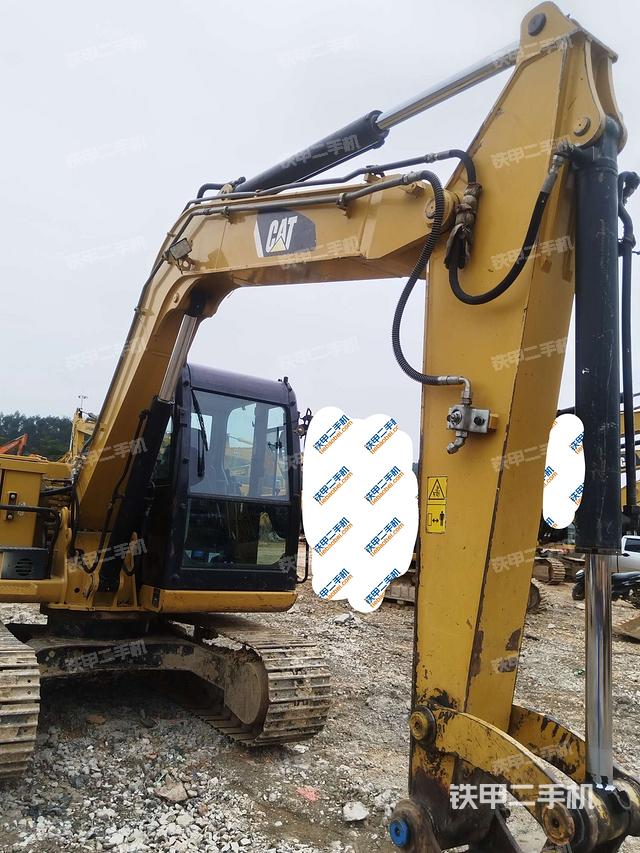 小臂整體左后（工作和回轉(zhuǎn)裝置）