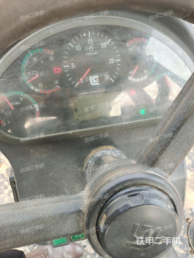 操作把手（壓路機駕駛室）