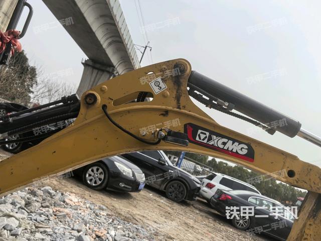 大臂整體?右側(工作和回轉(zhuǎn)裝置) 大臂整體?右側(工作和回轉(zhuǎn)裝置)