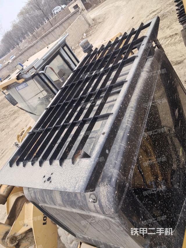 駕駛室頂部（整機(jī)外觀）