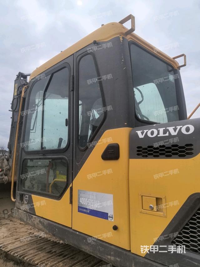 駕駛室正側(cè)（駕駛室部分）