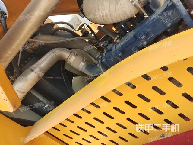 風(fēng)扇及皮帶（壓路機(jī)發(fā)動(dòng)機(jī)艙）