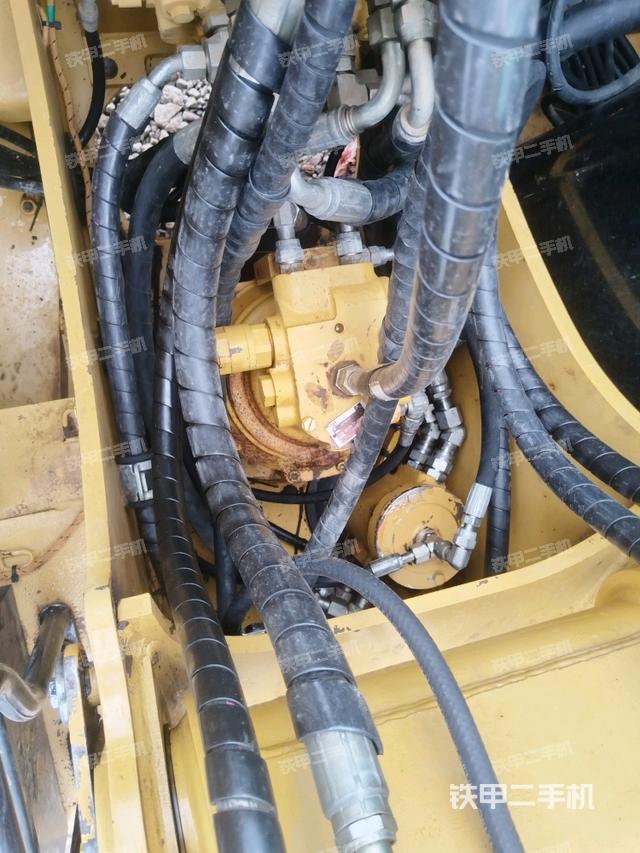 回轉(zhuǎn)馬達（上車部件）