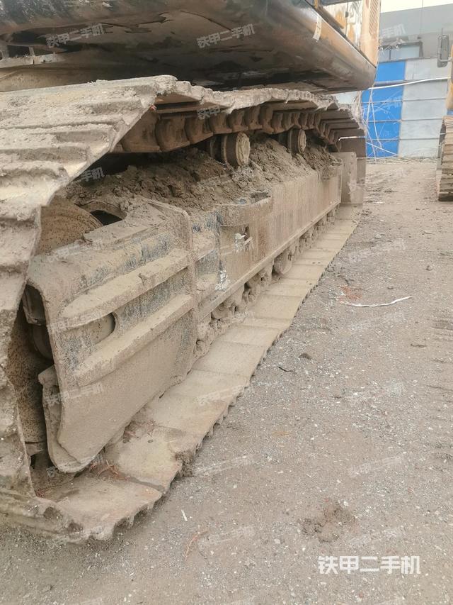 左側(cè)履帶整體?（行走機構(gòu)）