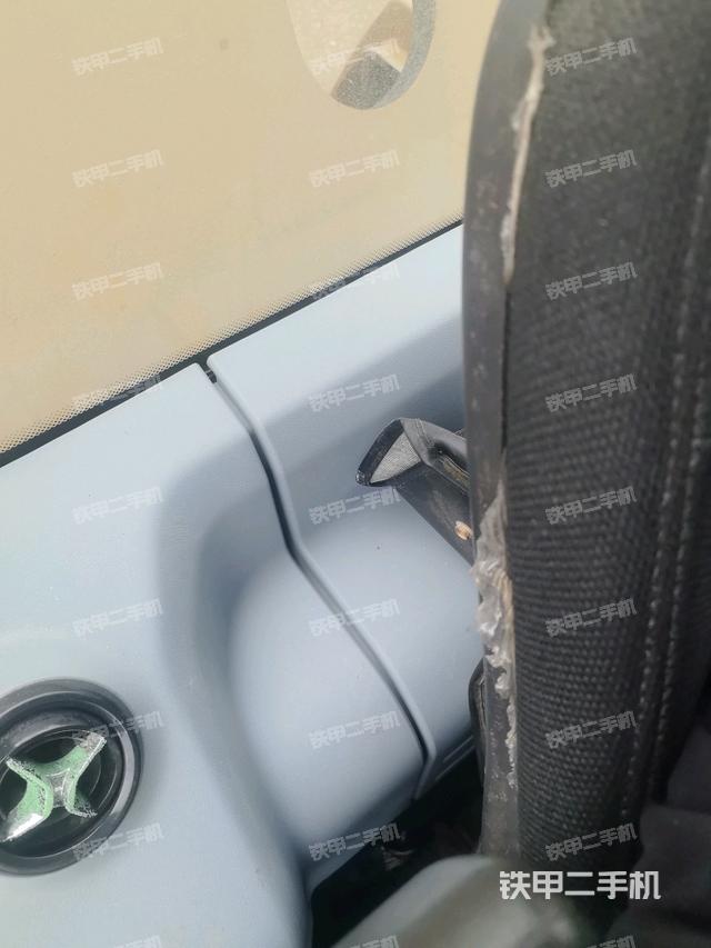 座椅后部（駕駛室部分）