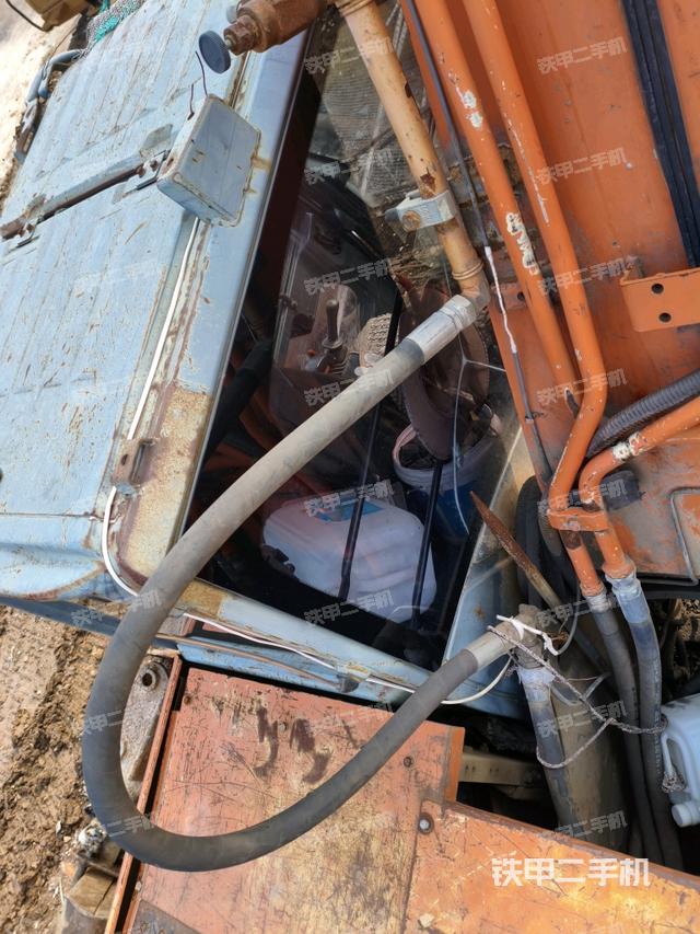 駕駛室頂部（整機(jī)外觀）