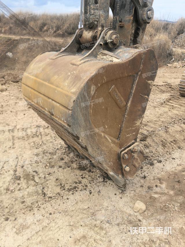 鏟斗右后整體（工作和回轉(zhuǎn)裝置）