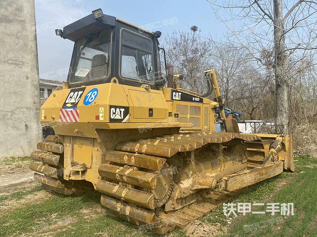 右后45°(推土機整車外觀) 右后45°(推土機整車外觀)