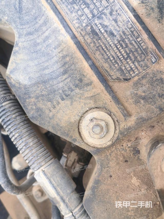 氣門室蓋螺絲特寫（上車部件）