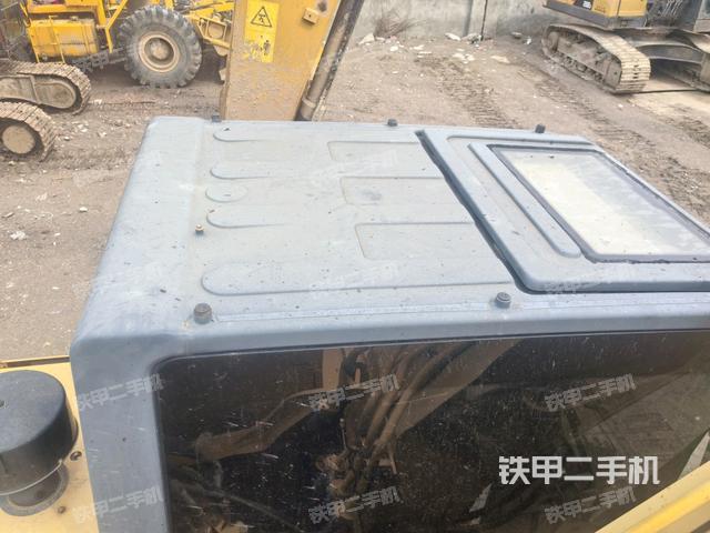 駕駛室頂部俯視（上車部件）