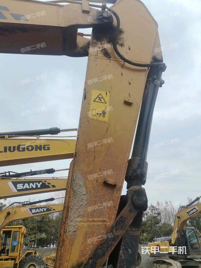 小臂整體右前（工作和回轉(zhuǎn)裝置）