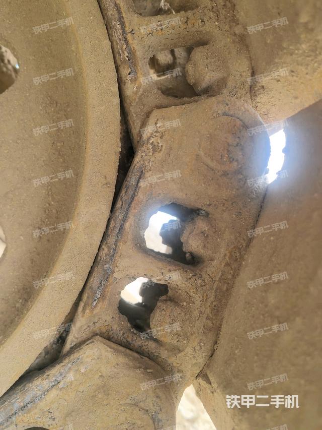 左托鏈輪和鏈筋（行走機(jī)構(gòu)）