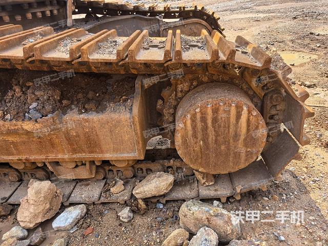 左驅(qū)動輪(行走機構(gòu)) 左驅(qū)動輪(行走機構(gòu))